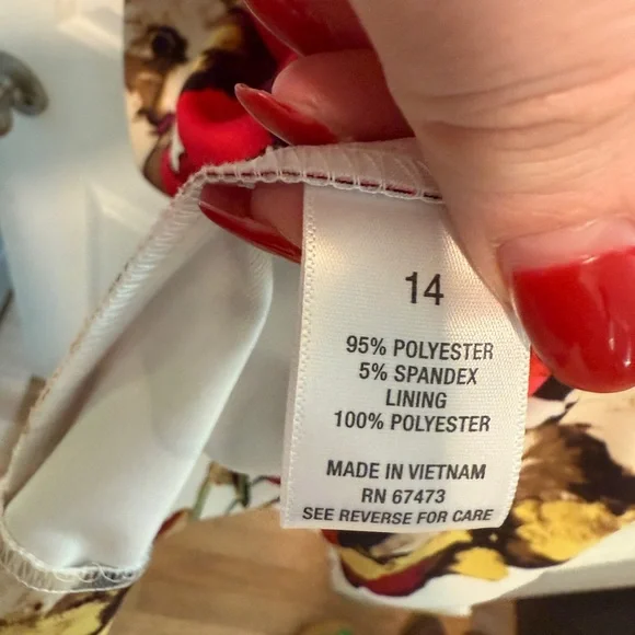 Floral Sleeveless Dress - Picture 4 of 6